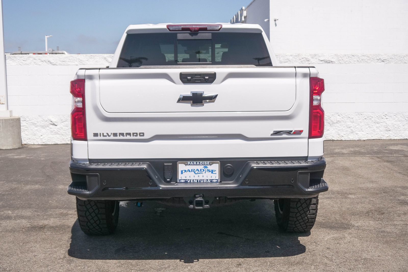 Used 2025 Chevrolet Silverado 1500 ZR2 w/ Technology Package AWD/4WD image 8