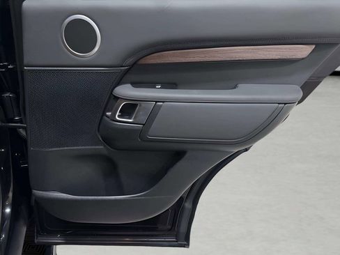 Used 2020 Land Rover Discovery HSE AWD/4WD image 16
