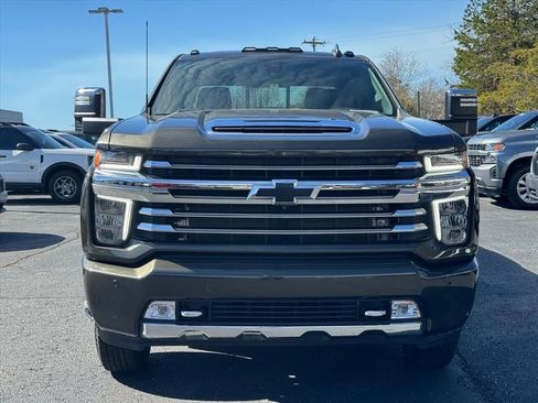 Used 2022 Chevrolet Silverado 3500 High Country w/ Safety Package II image 8