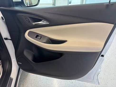 Used 2025 Buick Encore GX Avenir w/ Avenir Convenience Package AWD/4WD image 40