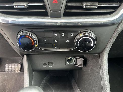 Used 2024 Buick Encore GX Preferred image 16