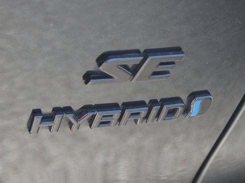 Used 2023 Toyota Corolla Cross AWD Hybrid image 17