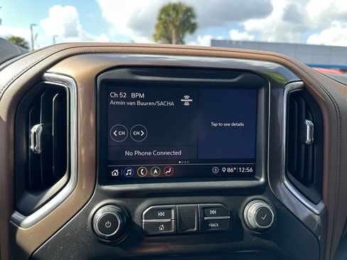 Used 2020 Chevrolet Silverado 1500 High Country w/ Technology Package image 25