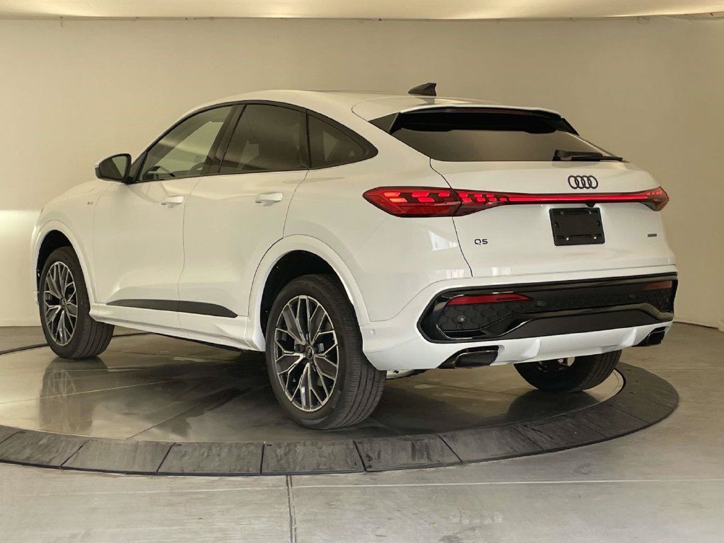 New 2026 Audi Q5 Premium Plus AWD/4WD image 3