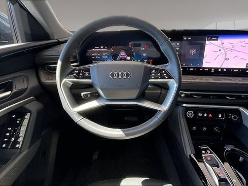 Used 2025 Audi Q5 Premium w/ Convenience Package AWD/4WD image 8