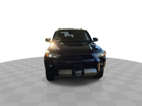 Used 2022 Toyota 4Runner TRD Off-Road Premium image 3