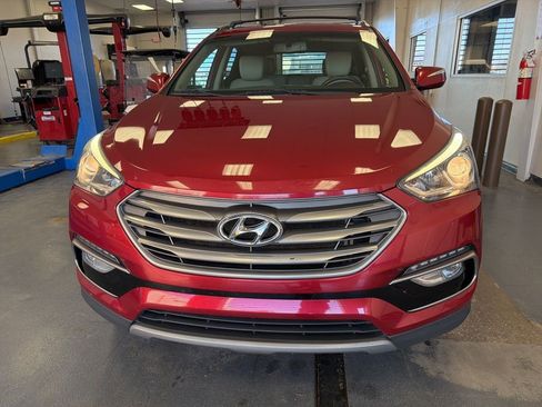 Used 2017 Hyundai Santa Fe Sport image 3