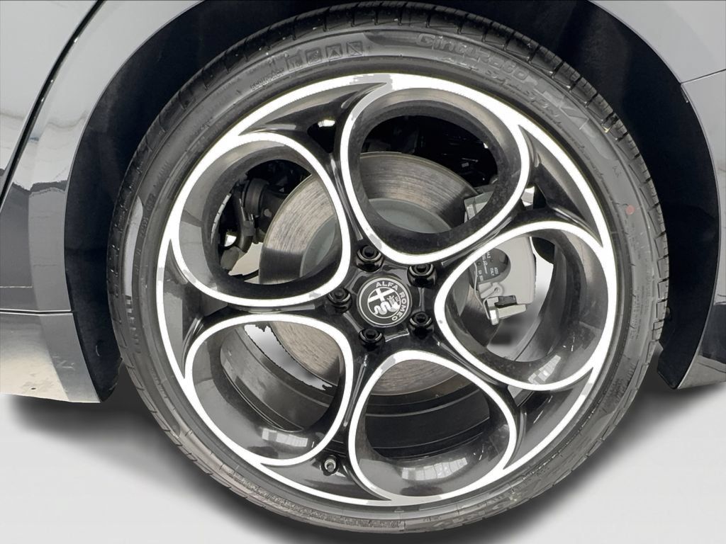 New 2026 Alfa Romeo Giulia RWD image 12