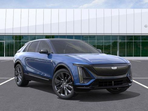 New 2025 Cadillac Lyriq Sport image 7