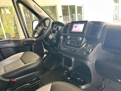 Used 2025 RAM ProMaster 2500 w/ Convenience Group FWD image 22