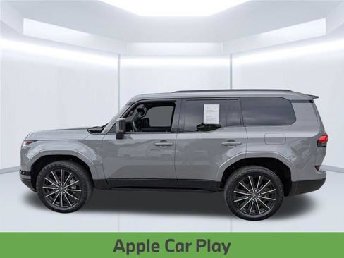 Used 2024 Lexus GX 550 w/ Accessory Package (2T) AWD/4WD image 2