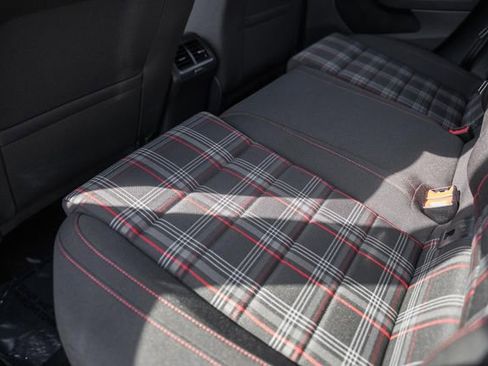 Used 2017 Volkswagen GTI Sport image 32