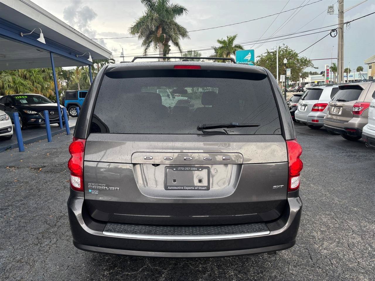 Used 2020 Dodge Grand Caravan SXT FWD image 4