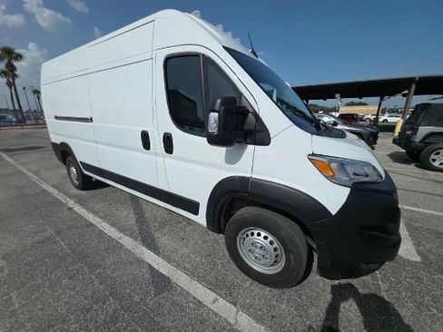 Used 2025 RAM ProMaster 2500 w/ Convenience Group FWD image 1