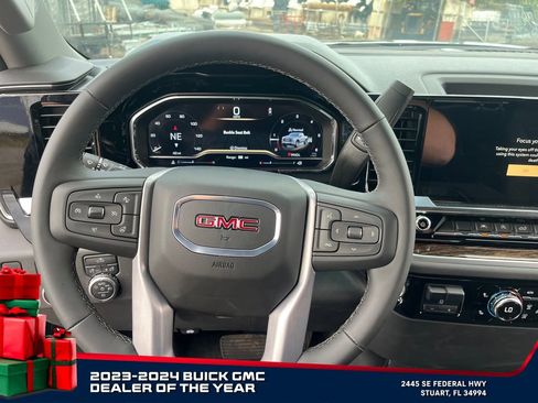 New 2025 GMC Sierra 1500 Elevation image 18