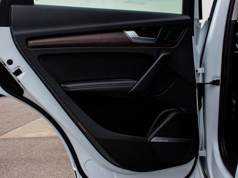 Used 2021 Audi Q5 2.0T Premium Plus w/ Premium Plus Package image 13