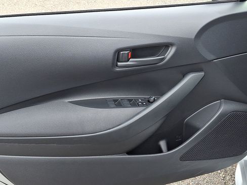 Certified 2025 Toyota Corolla LE image 12