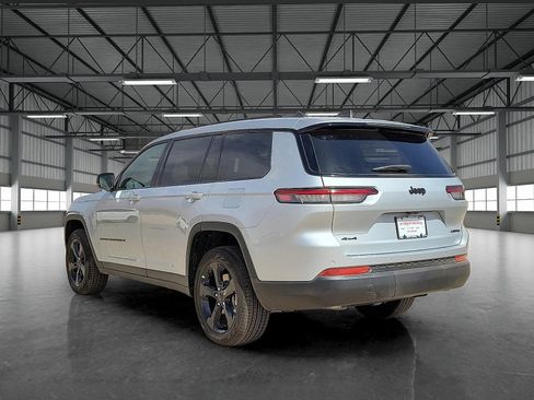 New 2025 Jeep Grand Cherokee L Limited w/ Black Appearance Package image 3