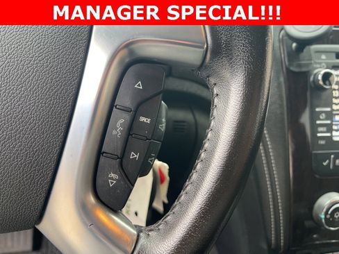 Used 2017 Chevrolet Traverse LT image 18