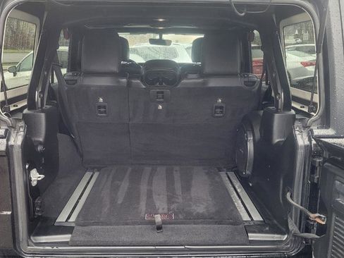 Used 2018 Jeep Wrangler Unlimited Rubicon w/ Dual Top Group image 35