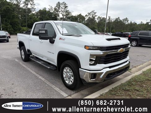 Used 2025 Chevrolet Silverado 2500 LT AWD/4WD image 1