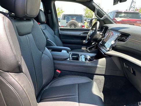 New 2026 Jeep Grand Wagoneer 4WD image 12