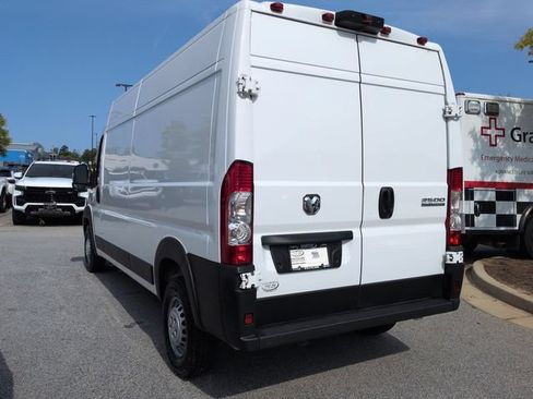 Used 2025 RAM ProMaster 2500 w/ Convenience Group FWD image 6