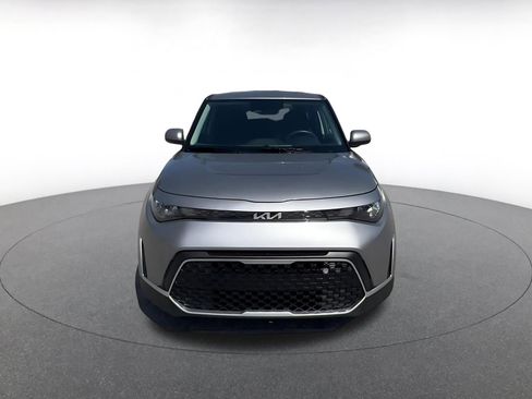 Used 2025 Kia Soul LX w/ LX Technology Package image 4