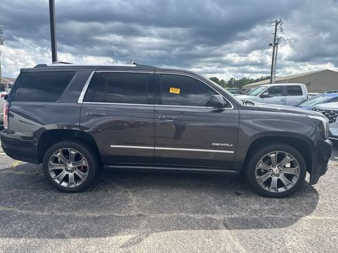 Used 2017 GMC Yukon Denali w/ Open Road Package RWD image 8
