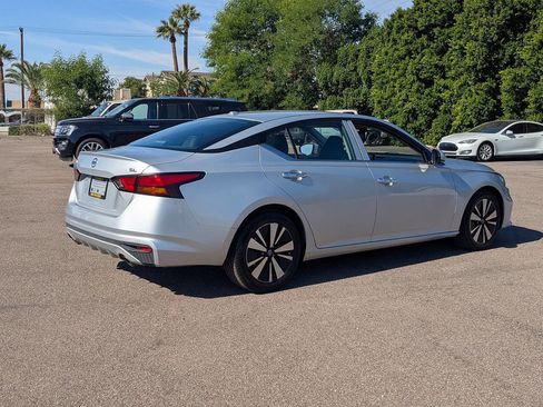 Used 2019 Nissan Altima 2.5 SL image 3
