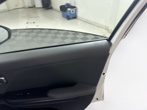 Used 2025 Kia K4 LXS image 30