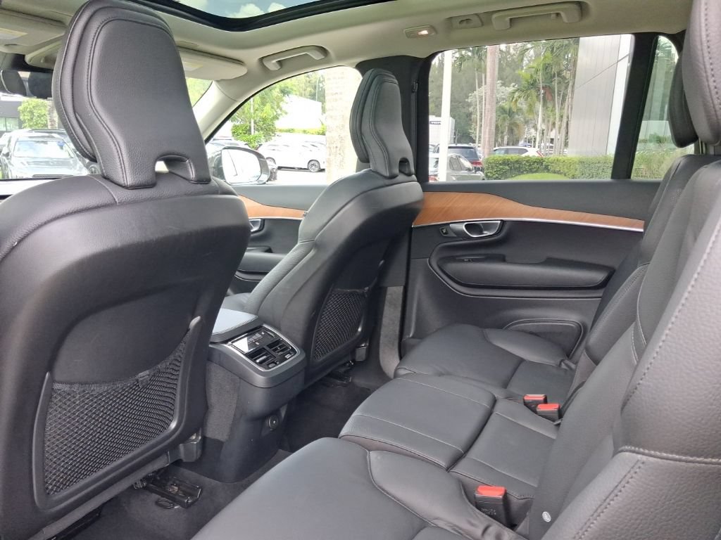 Used 2024 Volvo XC90 B5 Plus AWD/4WD image 7