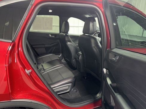 Used 2025 Ford Escape ST-Line AWD/4WD image 12