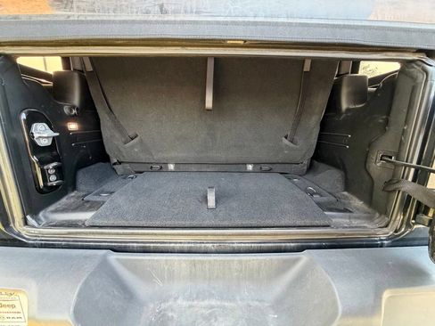 Certified 2018 Jeep Wrangler Sport AWD/4WD image 30