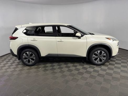 Used 2021 Nissan Rogue SV FWD image 11