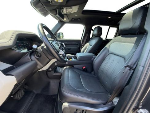 Used 2022 Land Rover Defender 110 X-Dynamic SE AWD/4WD image 10