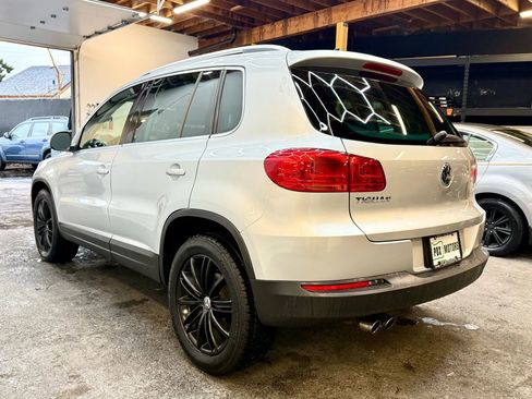 Used 2012 Volkswagen Tiguan S image 6