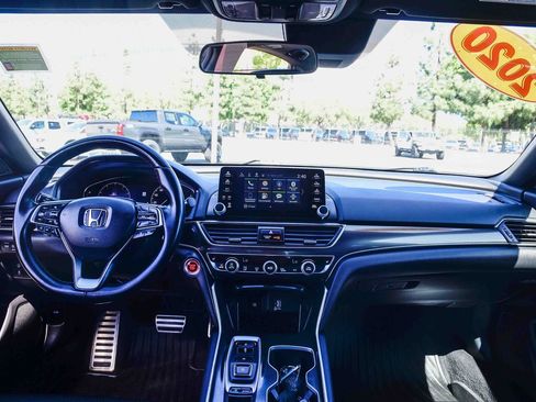 Used 2020 Honda Accord Sport image 15