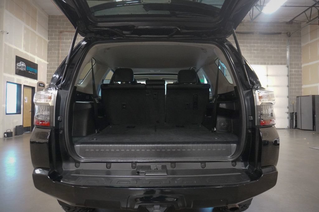 Used 2021 Toyota 4Runner SR5 Premium w/ Moonroof Package AWD/4WD image 20