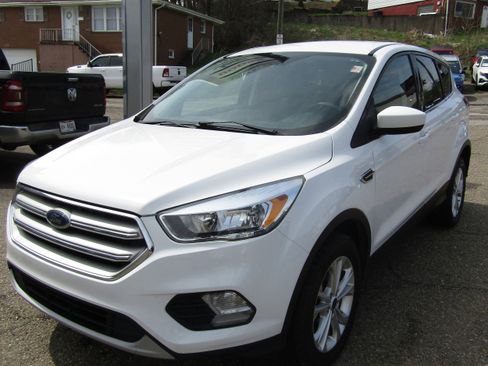 Used 2019 Ford Escape SE AWD/4WD image 4