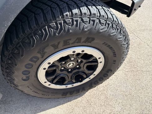 Used 2021 Ford Bronco Badlands image 17