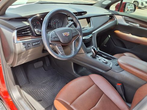 Used 2024 Cadillac XT5 Premium Luxury w/ Technology Package image 12