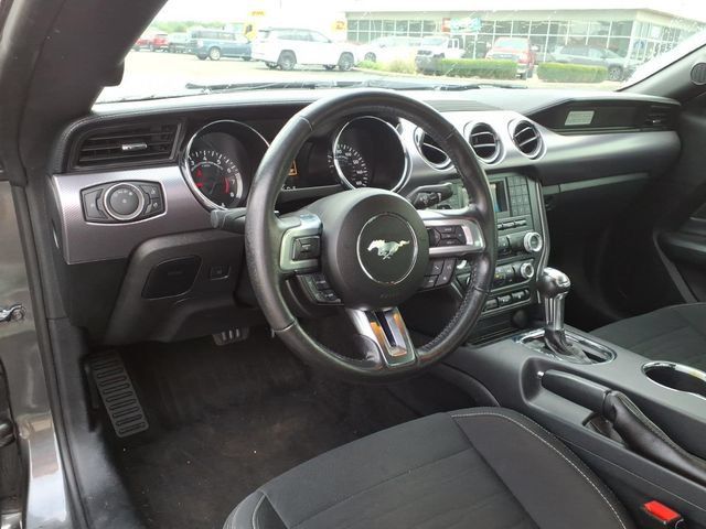 Used 2017 Ford Mustang Coupe RWD image 14