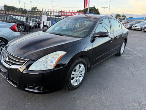 Used 2011 Nissan Altima 2.5 S w/ Convenience Pkg image 3