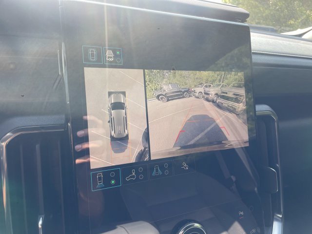 Certified 2024 GMC Acadia AT4 w/ Luxury Package AWD/4WD image 17