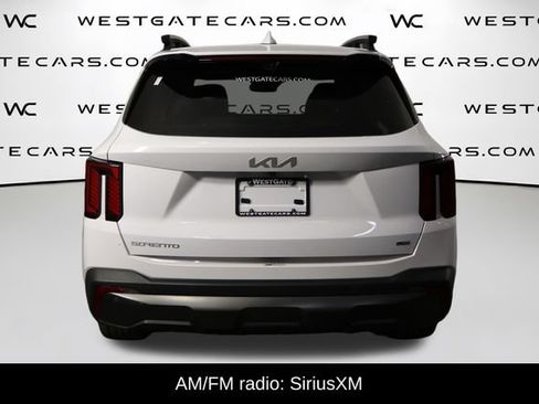 Used 2024 Kia Sorento SX Prestige w/ Olive Brown Leather Package AWD/4WD image 4