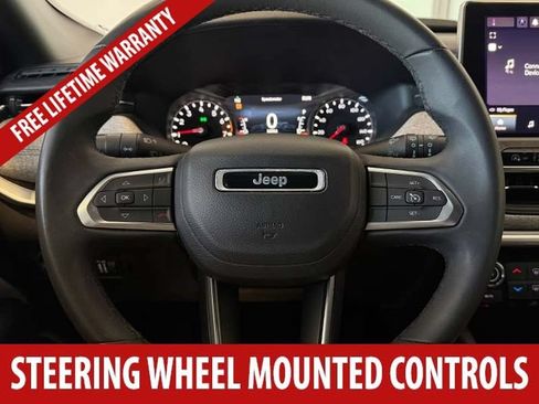 Used 2024 Jeep Compass Latitude AWD/4WD image 9