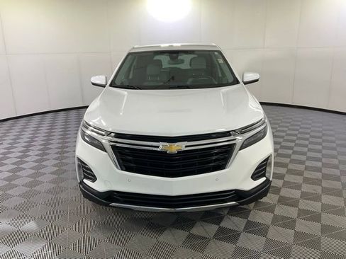 Used 2023 Chevrolet Equinox LT image 2