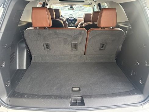 Used 2020 Chevrolet Traverse High Country image 35
