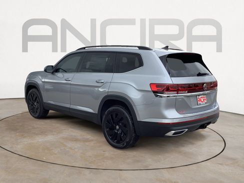New 2025 Volkswagen Atlas SE FWD image 6